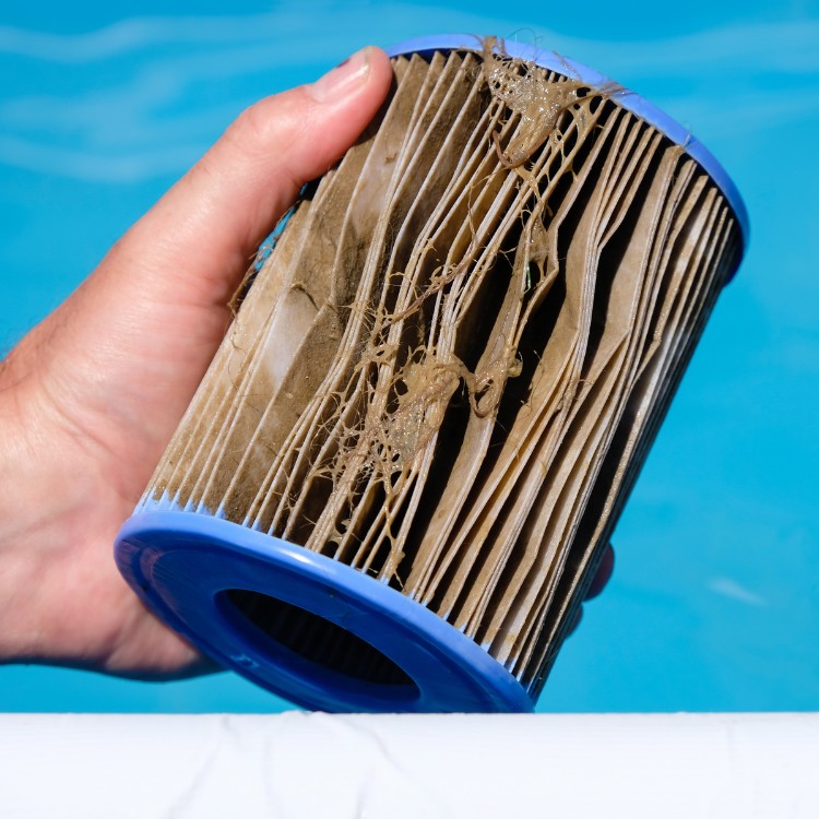 Pool cleaning services in Oakdale, CA