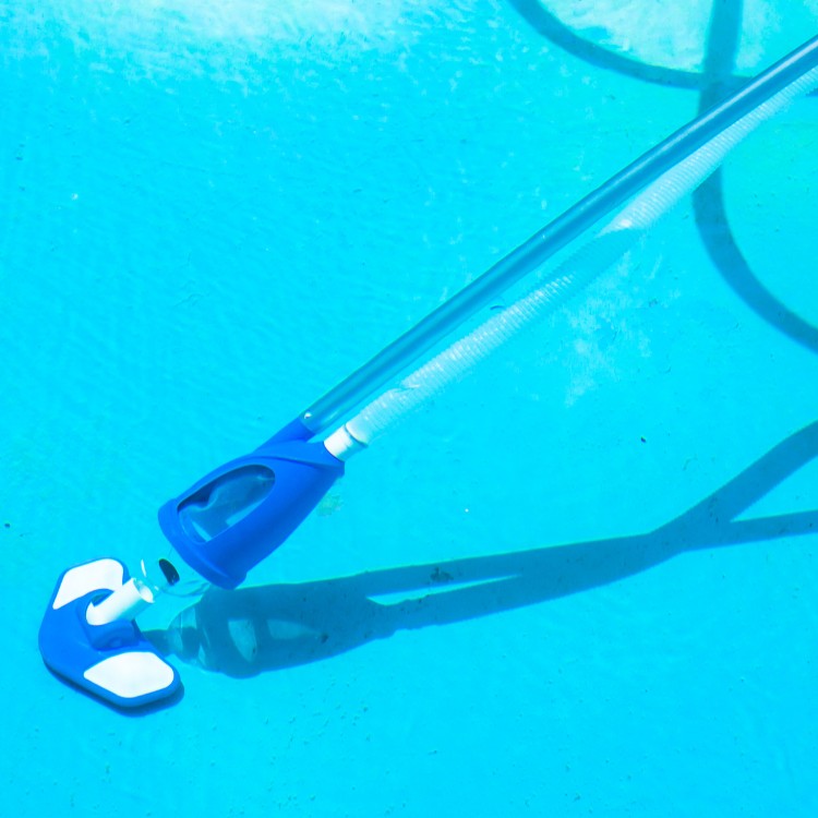 Pool cleaning services in Oakdale, CA Pool cleaning services in Oakdale, CA